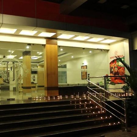 Hotel Peninsula Thrissur Ngoại thất bức ảnh