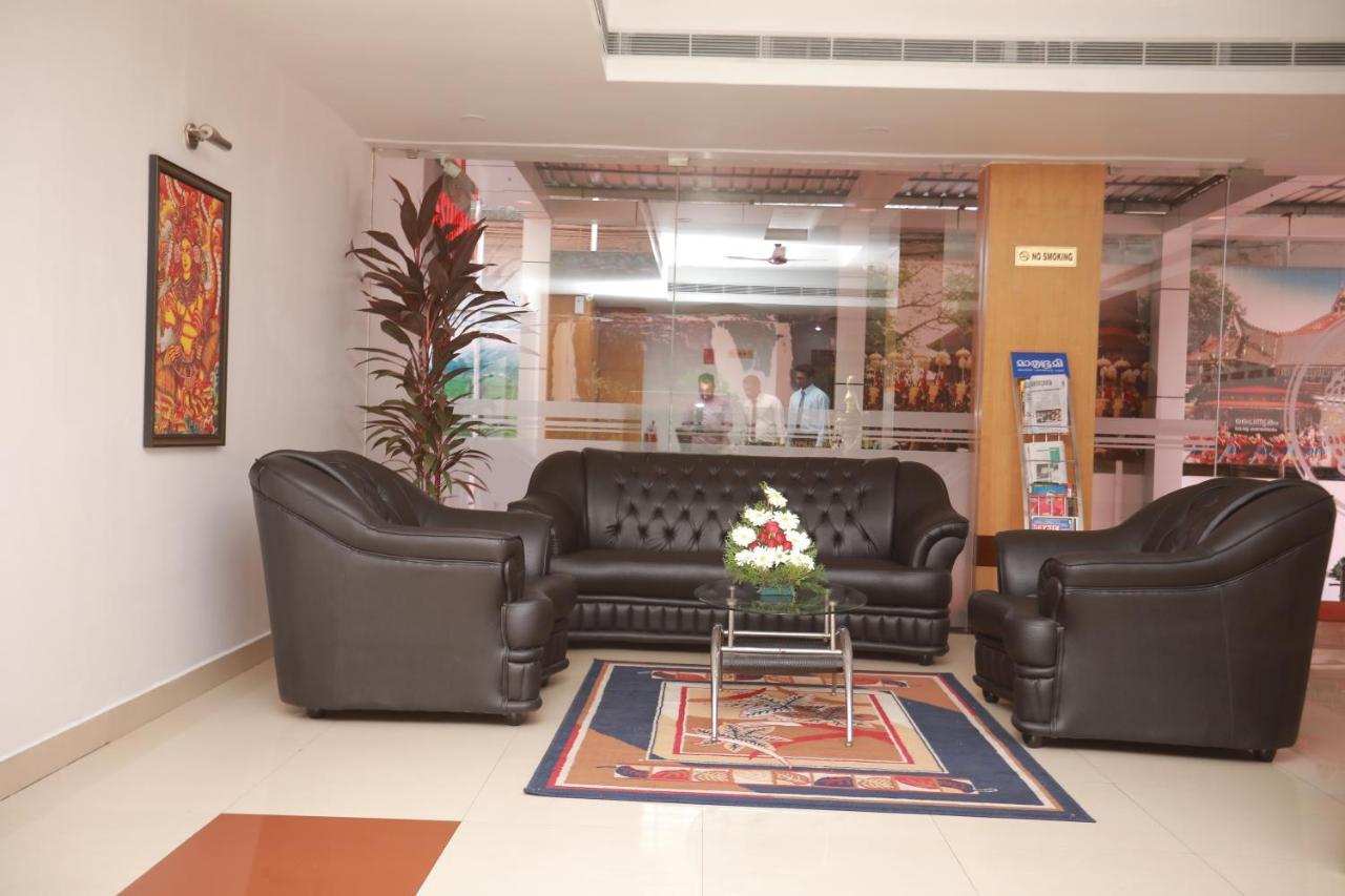 Hotel Peninsula Thrissur Ngoại thất bức ảnh