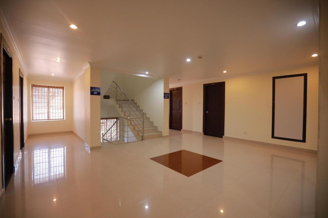 Hotel Peninsula Thrissur Ngoại thất bức ảnh